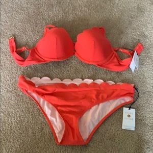 New with tags scallop bikini